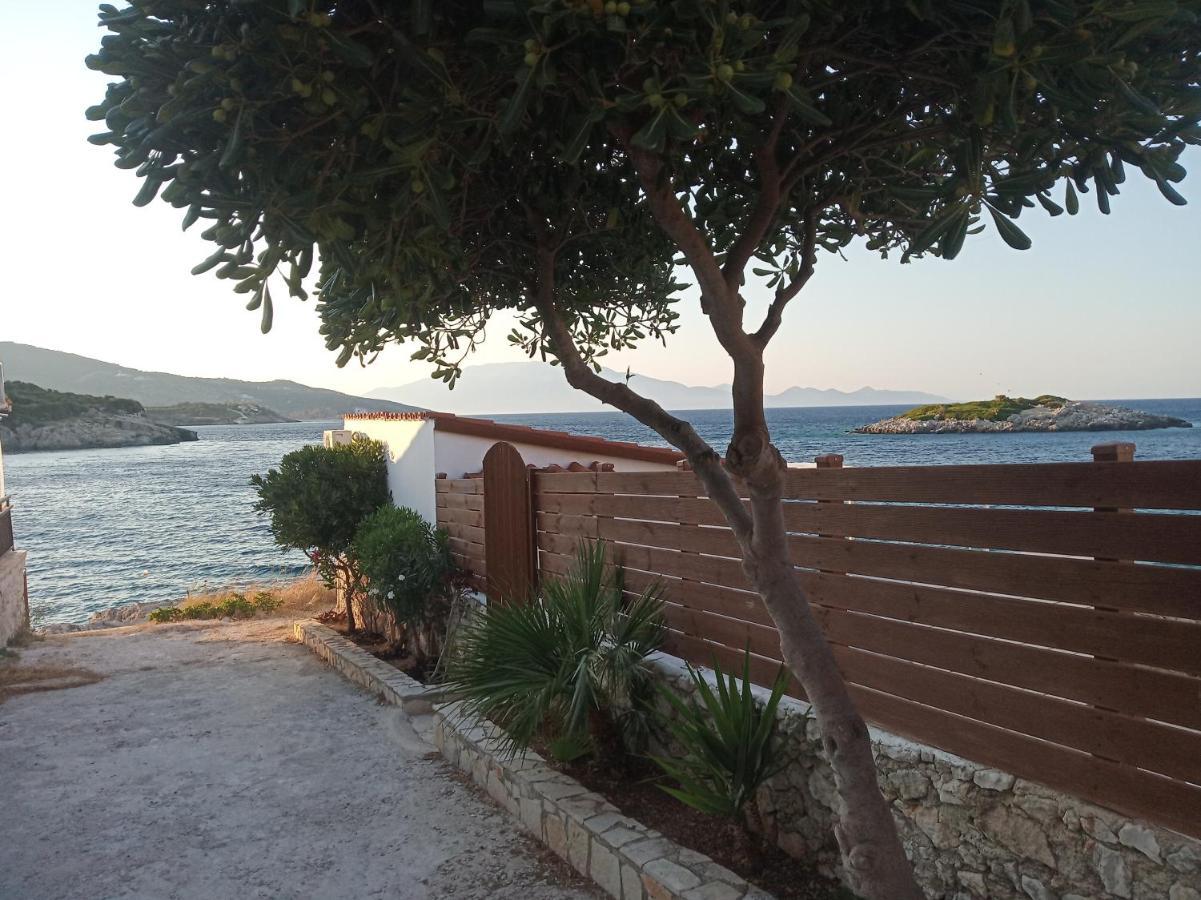 Floreika Studio By The Sea Skinária Exterior photo
