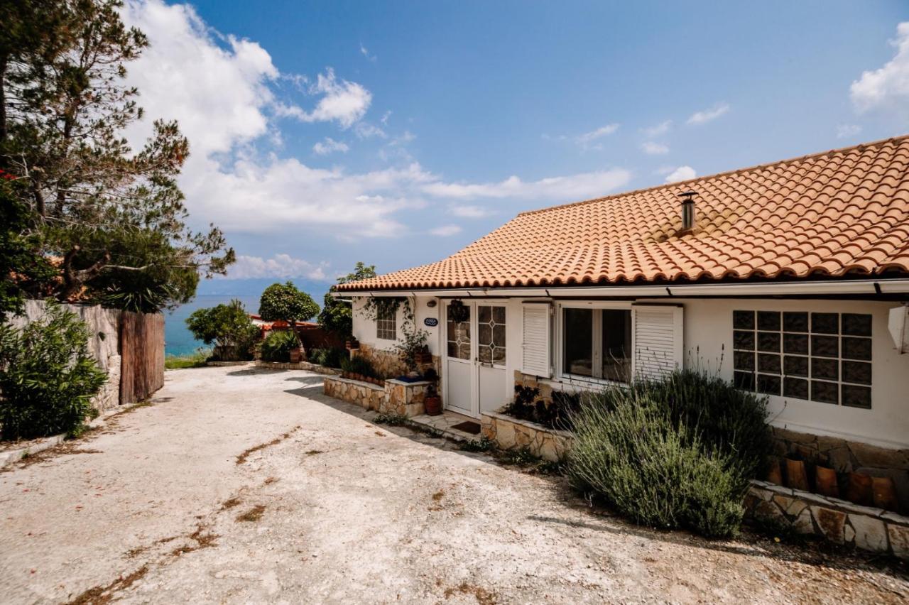 Floreika Studio By The Sea Skinária Exterior photo